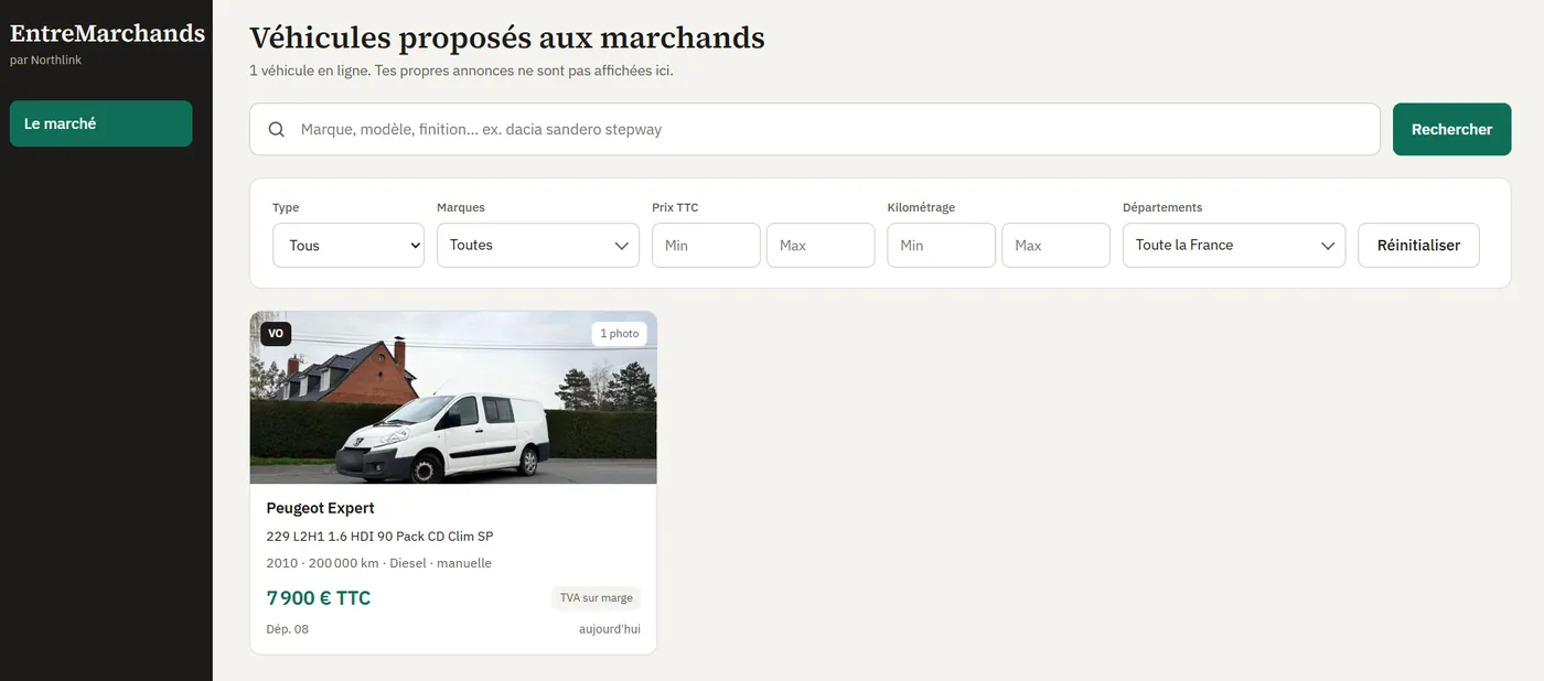 Le marché EntreMarchands : recherche par marque, prix, kilométrage et département, avec les annonces des marchands.